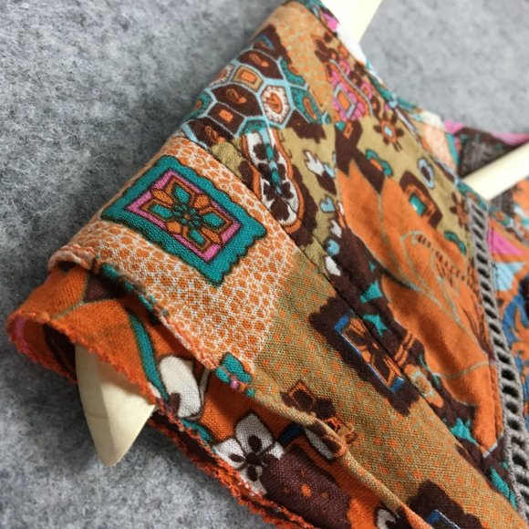 Sanctuary Top S Boho Geometric Motif Cap Sleeve Ruffle Keyhole Tank Mixed Print - Picture 5 of 12